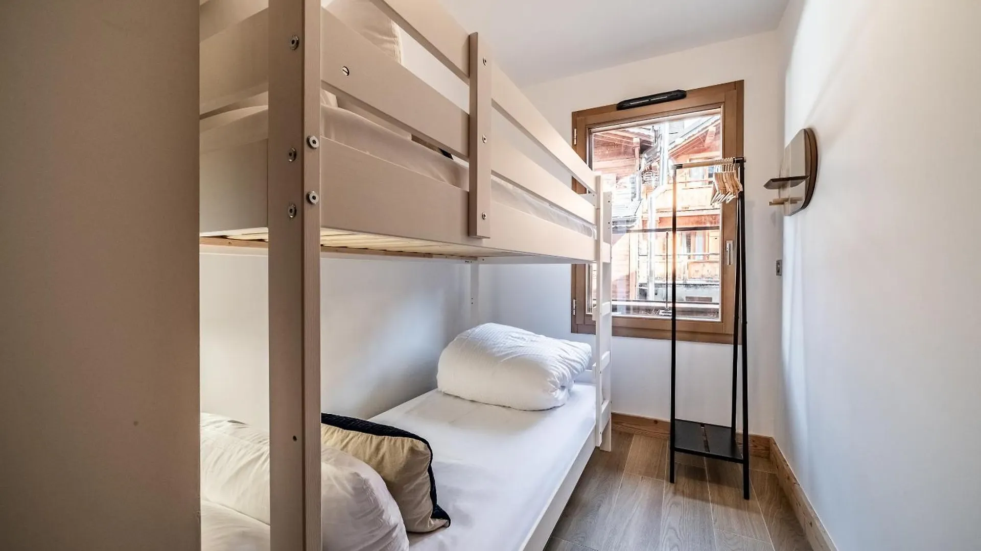 Apartment Fyndor, Morzine - By Emerald Stay 0*,  França