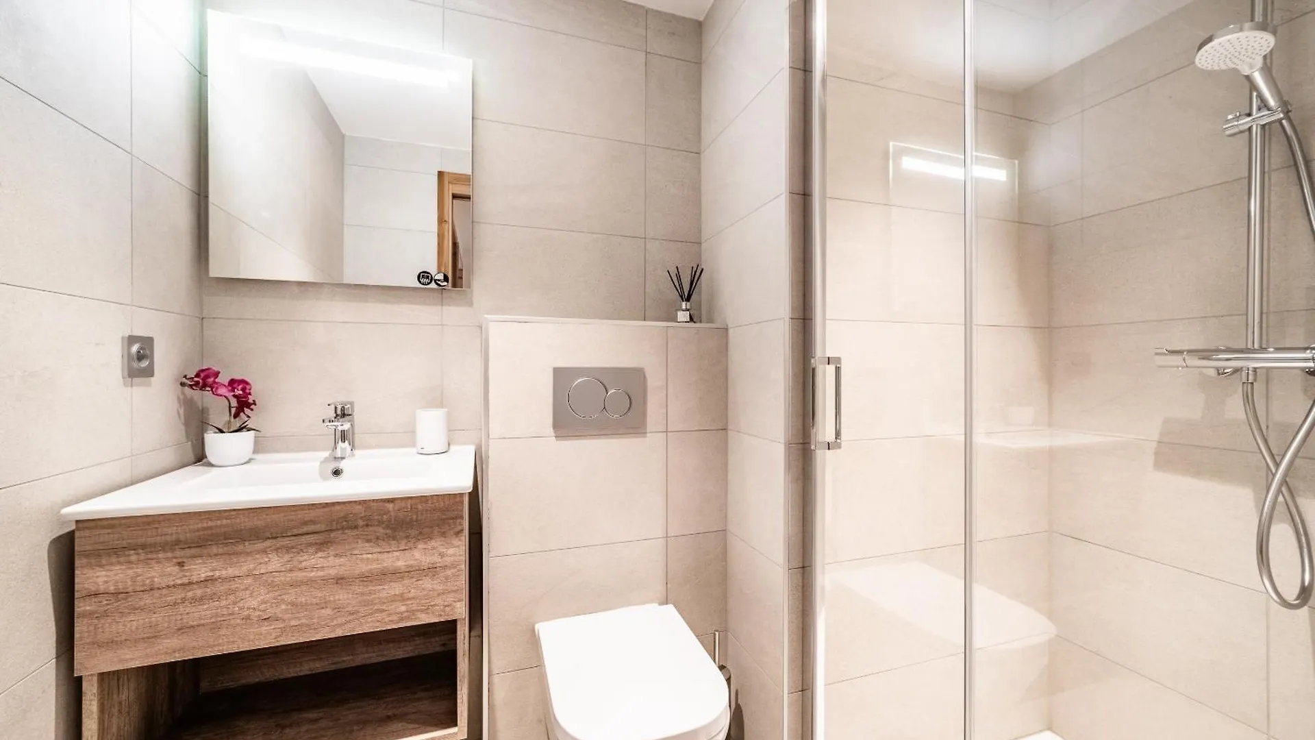 Apartment Fyndor, Morzine - By Emerald Stay França